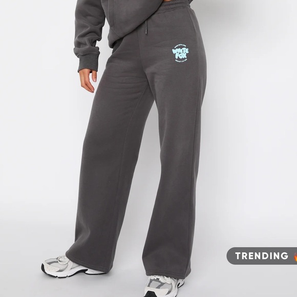 White Fox SET - Sweatshirt & Sweatpants - Picture 5 of 6